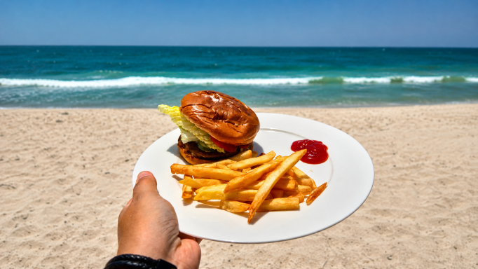 Lunch at Ocean Camp Bar Al Hikman Lunch at Ocean Camp Bar Al Hikman