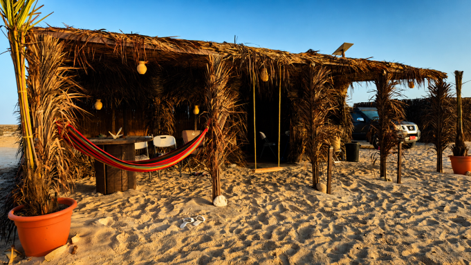 Restaurant and lounge at Ocean Camp Bar Al Hikman Restaurant and lounge at Ocean Camp Bar Al Hikman