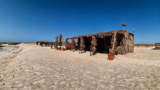 Restaurant and lounge at Ocean Camp Bar Al Hikman Restaurant and lounge at Ocean Camp Bar Al Hikman
